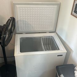 Magic Chef Freezer