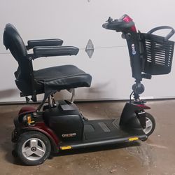 Electric scooter lots of extras!