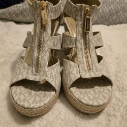 Wedges And Matching Belt