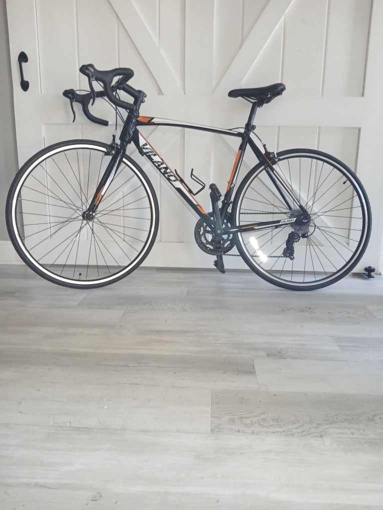 Vilano Shadow 3.0 Road Bike