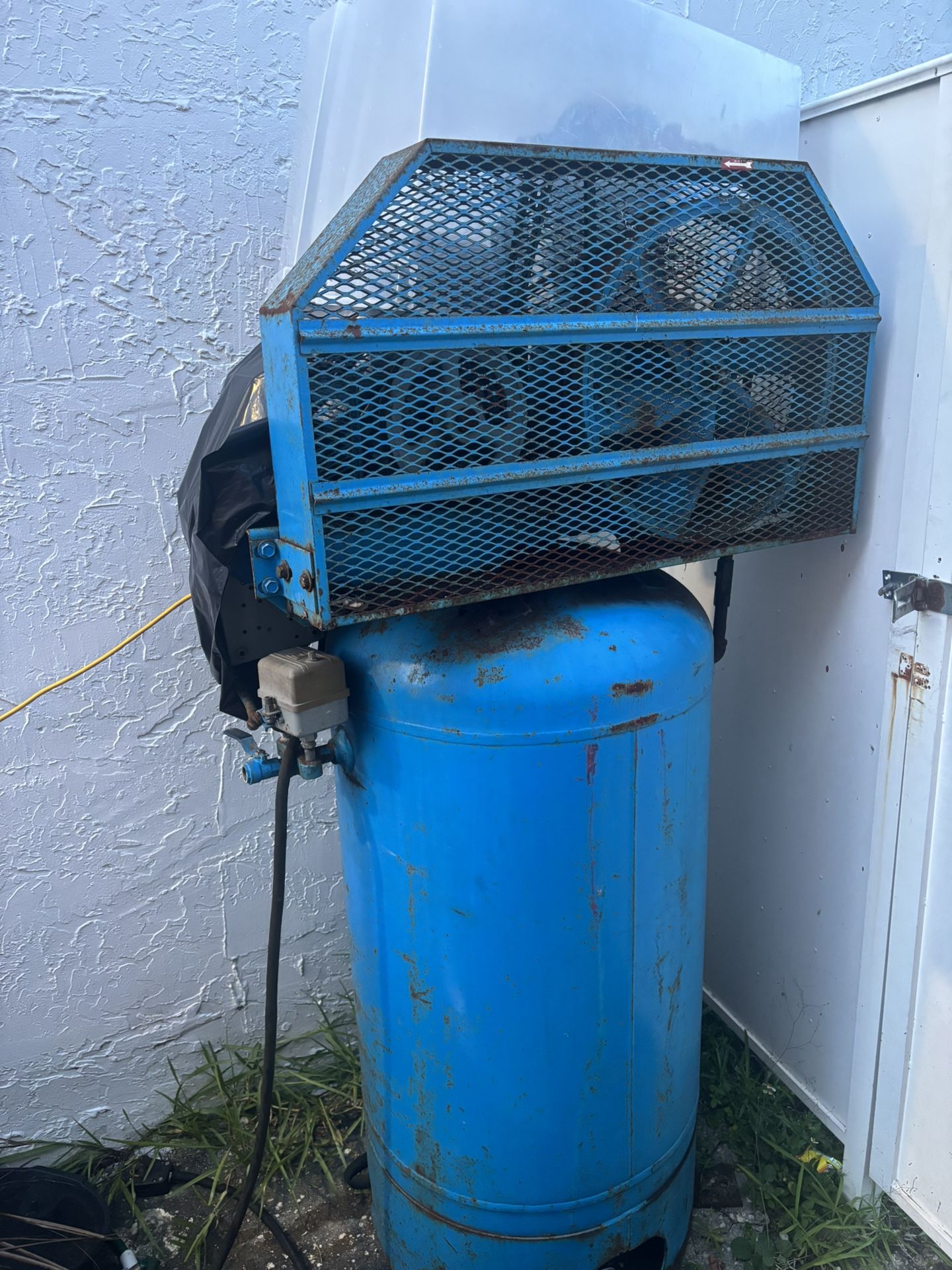 Commercial Air Compressor Light industrial equipment & Tools