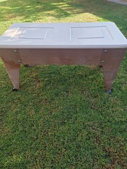Sand and water table.