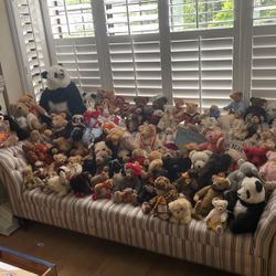 Collectors / One Of A Kind Bears