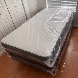 Twin mattress and box spring set (2pc - new) 
