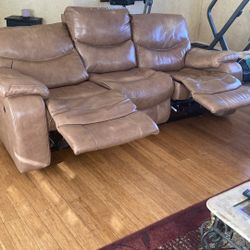 Reclining Couch & Loveseat 