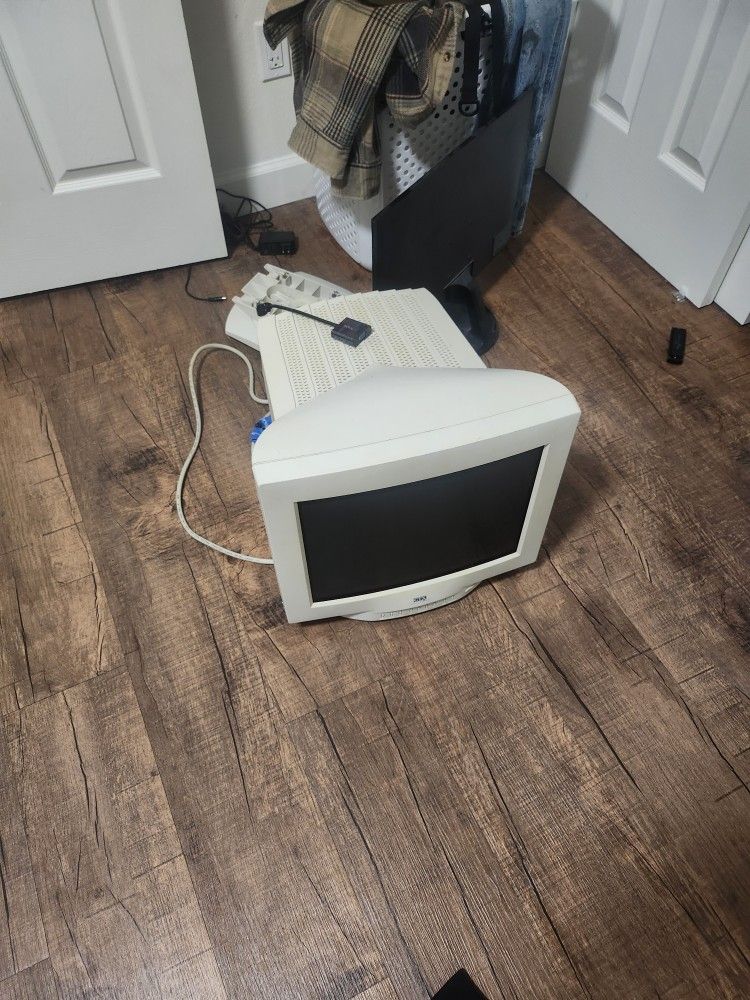 CTX crt monitor