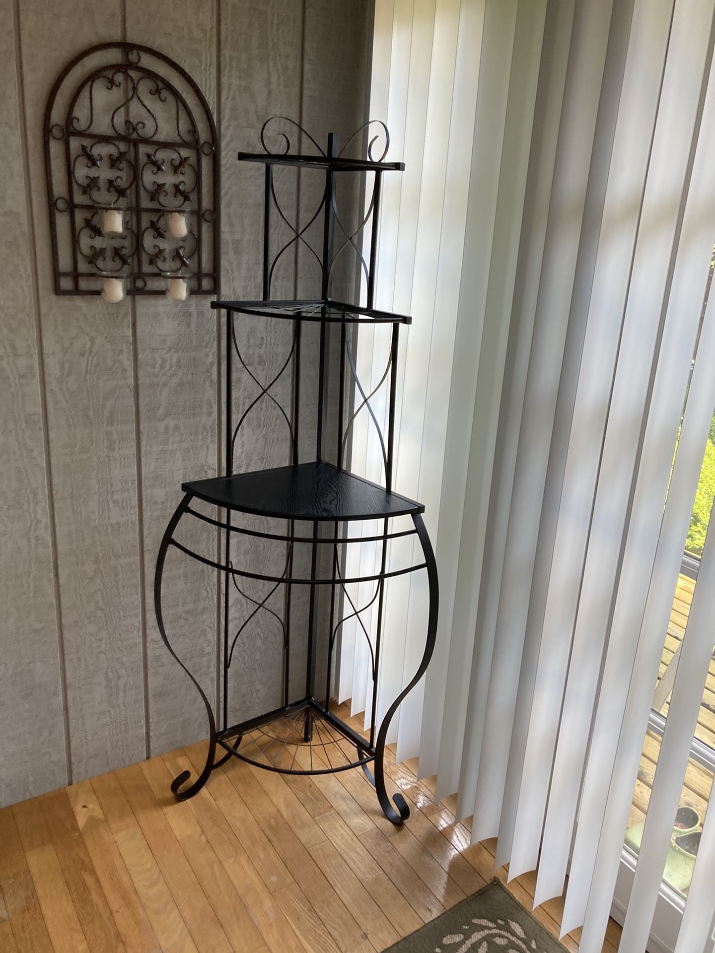 Corner Shelf Unit
