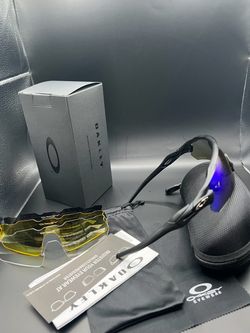 New Oakleys sun glasses