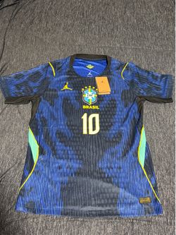 Brand new Neymar 2026 Brazil jersey size Medium !