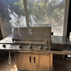 Member’s Mark 4-Burner Stainless Steel Natural Gas Grill with Side Burner