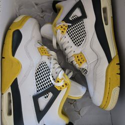 Jordan 4