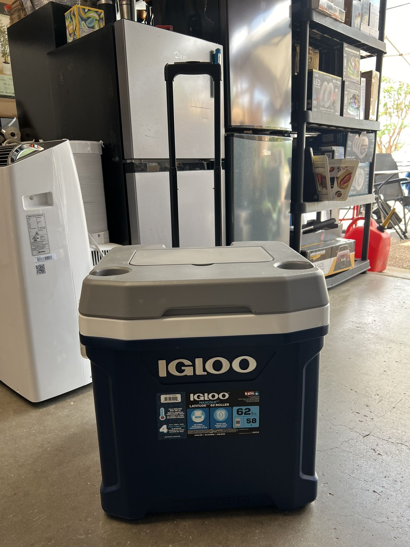 Igloo 62 QT Cooler With Wheels