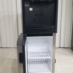 Water Dispenser With Small Storage 