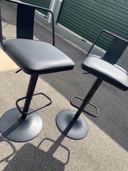 Set of 2 Black Bar Stools