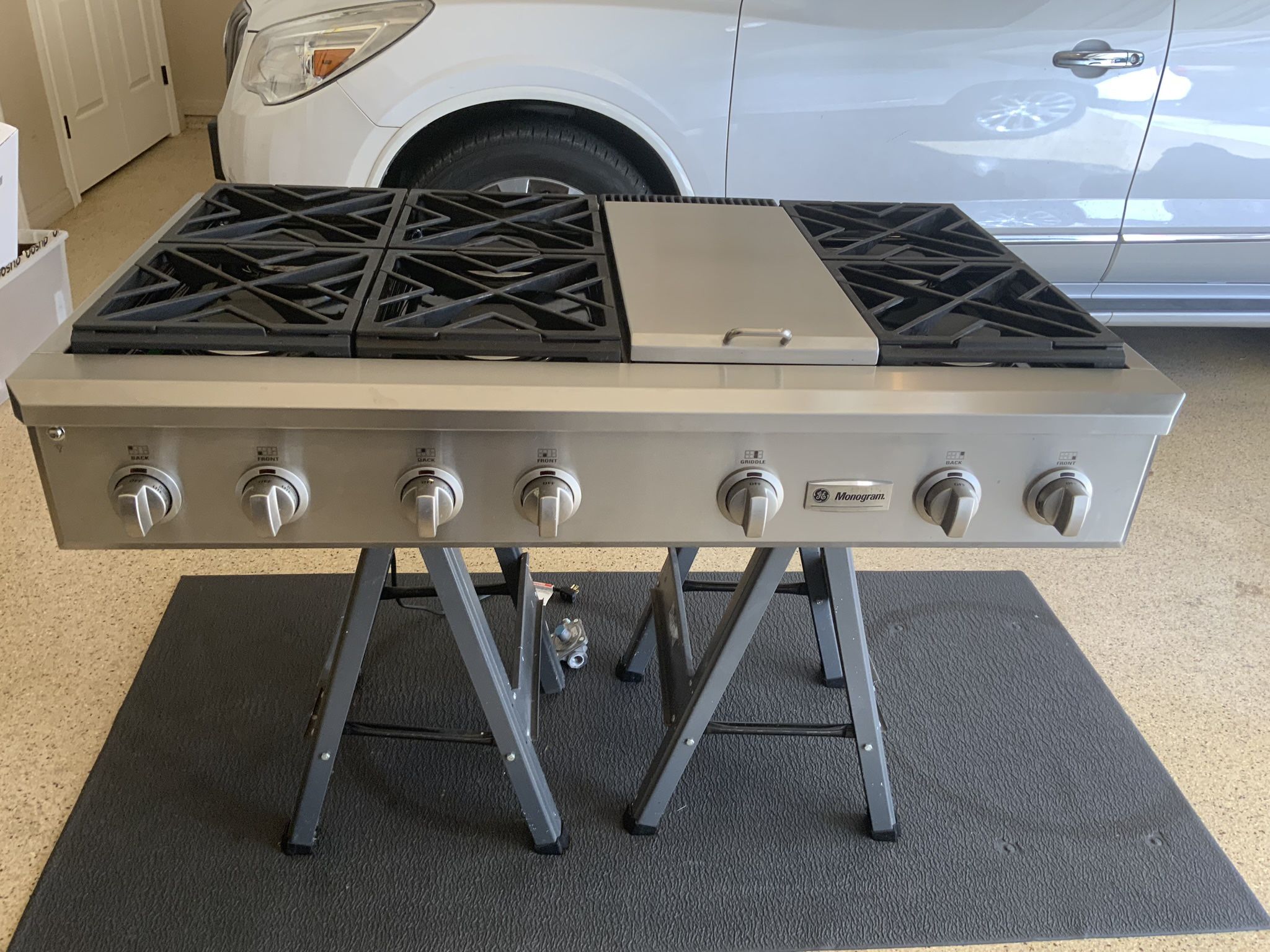 GE Monogram Cooktop GZGU486LDPSS 48” for Sale in Boerne, TX OfferUp