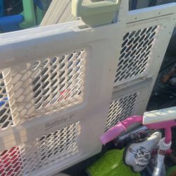 Safety 1st Gate For Kids Pets And Garden 48” Inches And 26” Inches Tall 