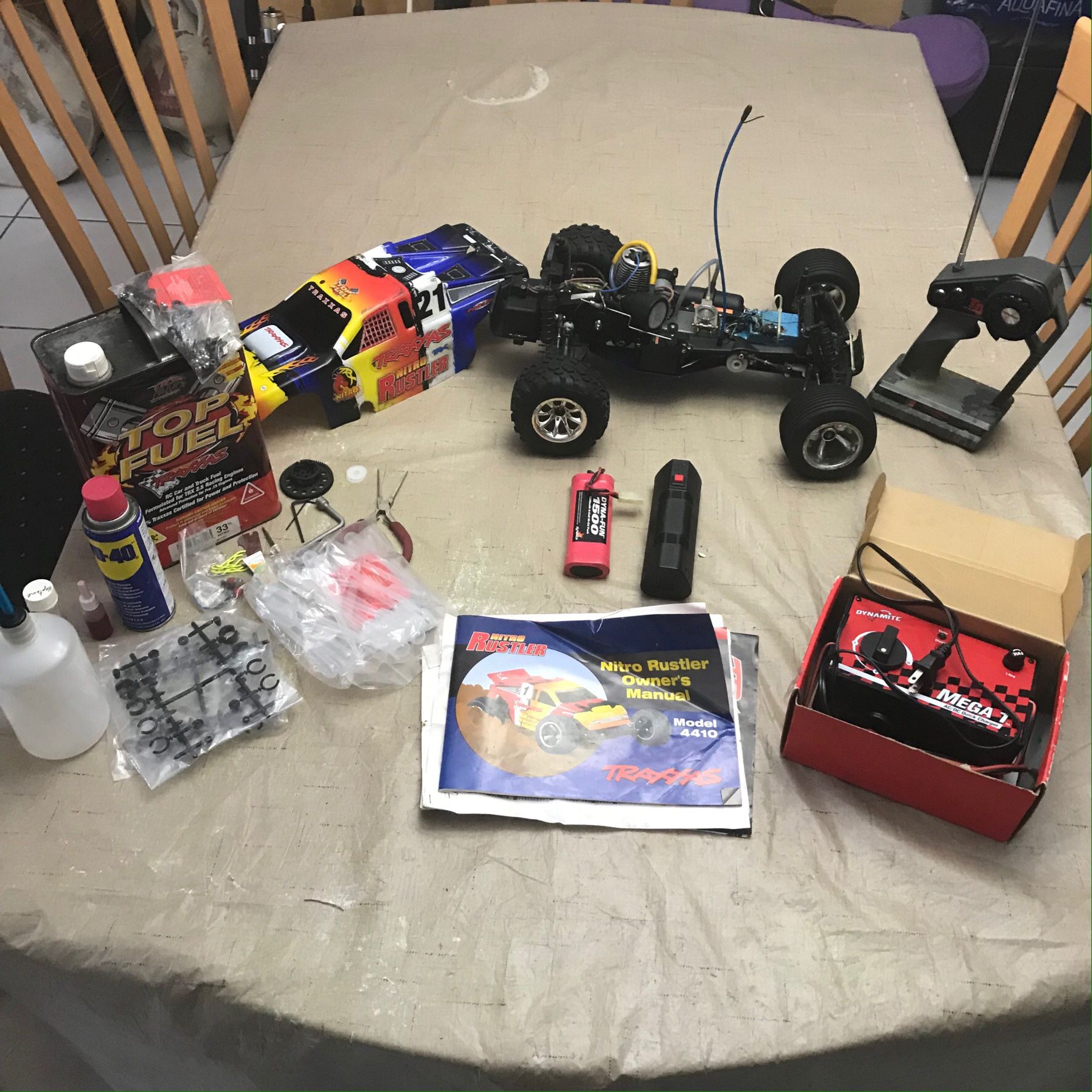 TRAXXAS Nitro Rustler RTR Stadium Truck and everything in the pictures