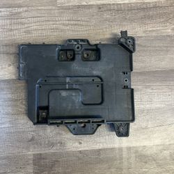 2011-2016 Hyundai Elantra Battery Tray OEM 37150-3X000