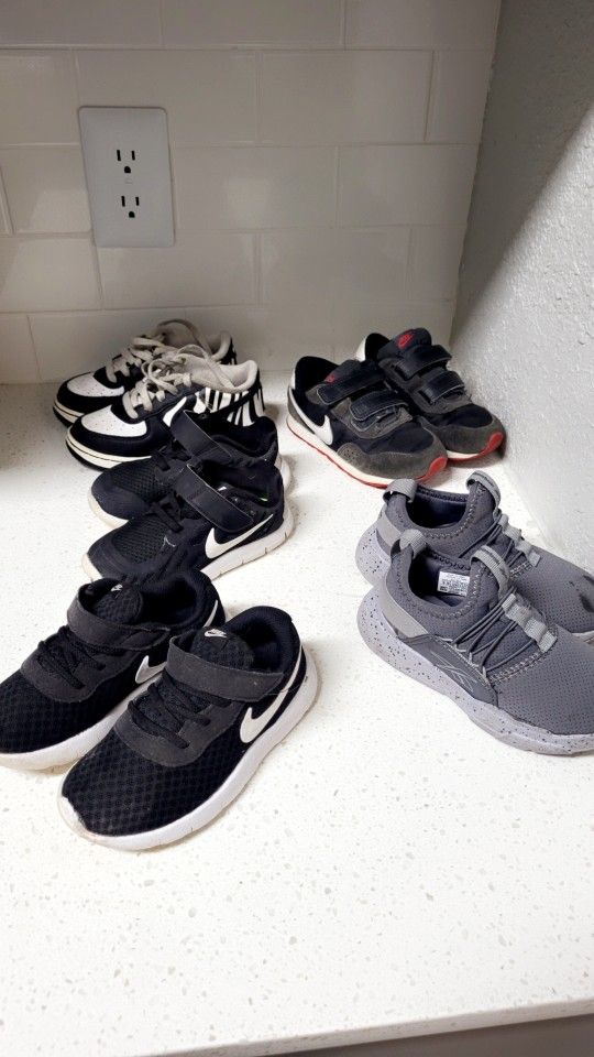 Size 9c Shoes Nike - Main Image