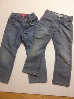 2 Pair Levi's Toddler size 5 Jeans! Worn Once!