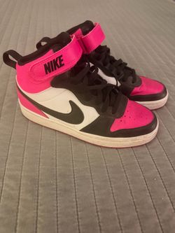 Kids Nike’s high tops Hot Pink/Black/White