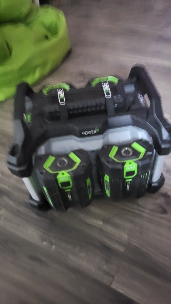 EGO POWER+ Nexus 4 x 5.0Ah batteries 2000 Watts Portable Power Station