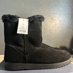 Brand NEW Black Boots! 