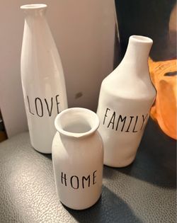 3 decorative vases. . Read description 1st