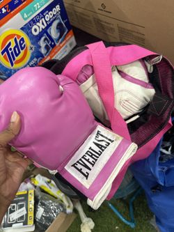 Pick Boxing Gloves