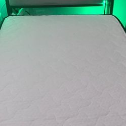 Mattress 10" TWIN GREAT ALMOST NEW