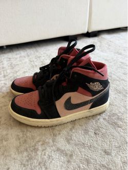 Jordan 1 mid Canyon Rust