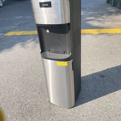 Water Dispenser 