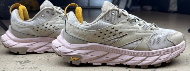 Hoka Women's 9B