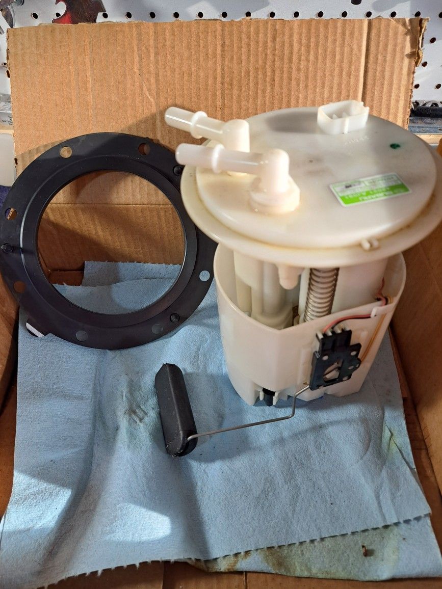 Subaru 2.5i Fuel Pump