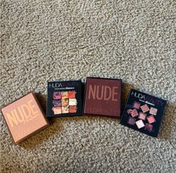 Mini Huda palettes