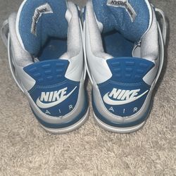 Jordan 4 Military Blue