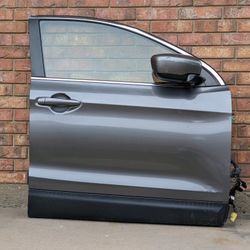 2017-2021 Nissan Rogue Sport Front Right Door