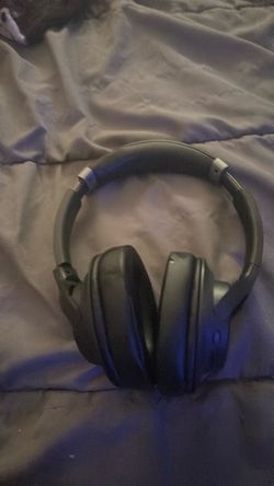 Black Over-Ear Wireless Headphones