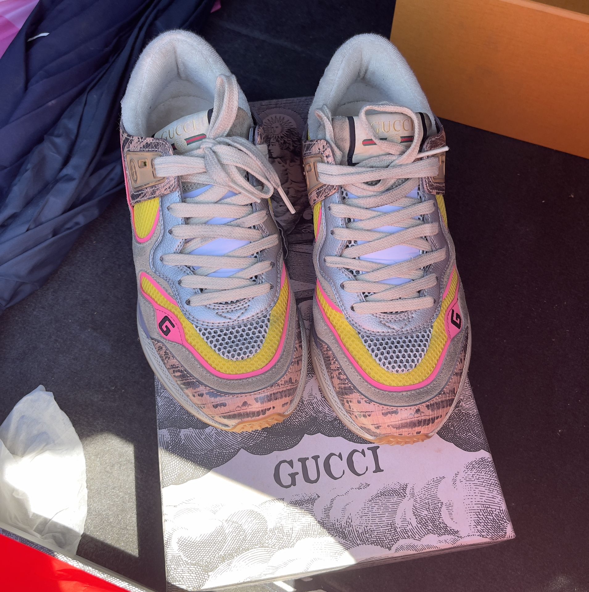 Gucci Shoes Size 8 $200