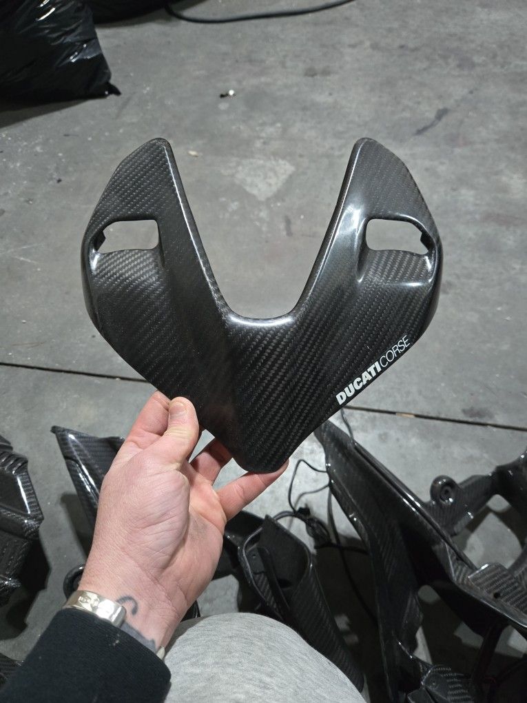 Carbon Fiber Parts Ducati Streetfighter V4