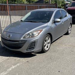 2011  MAZDA 3
