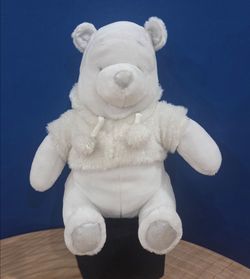 Disney Store Winnie The Pooh Snowflake Pals 13" Plush