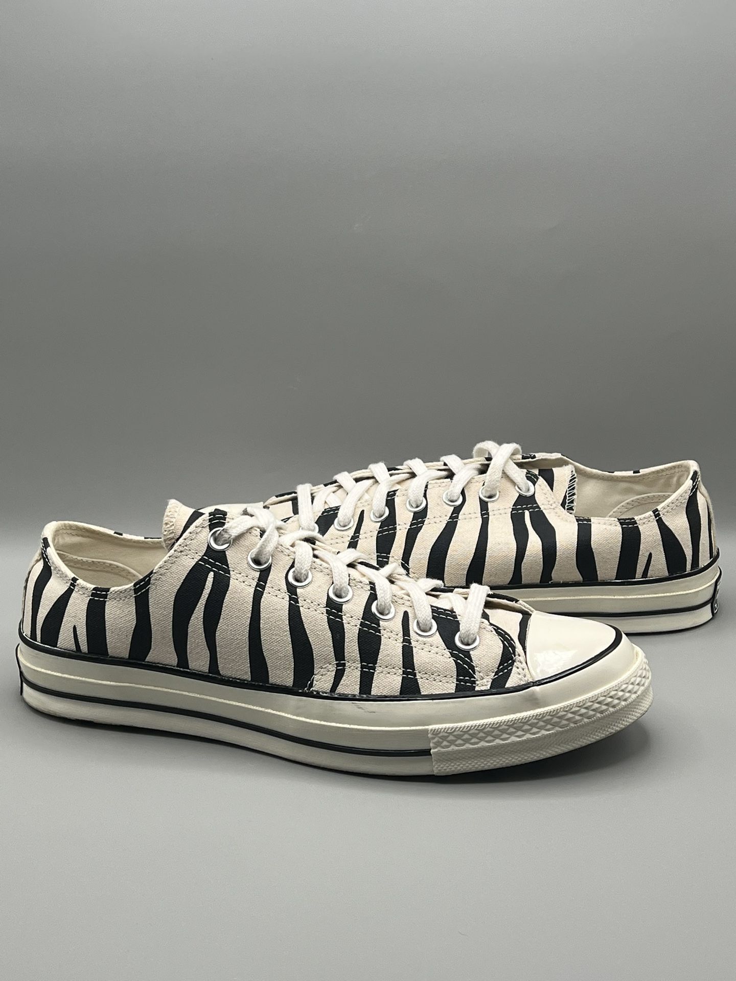 Converse Chuck Taylor 70 OX Black & and White Zebra Stripes - Men’s Size 11 (167811C)