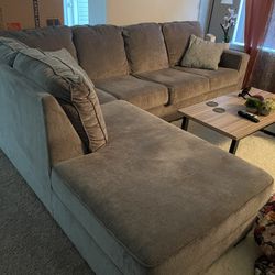 Sectional Couch With Chaise