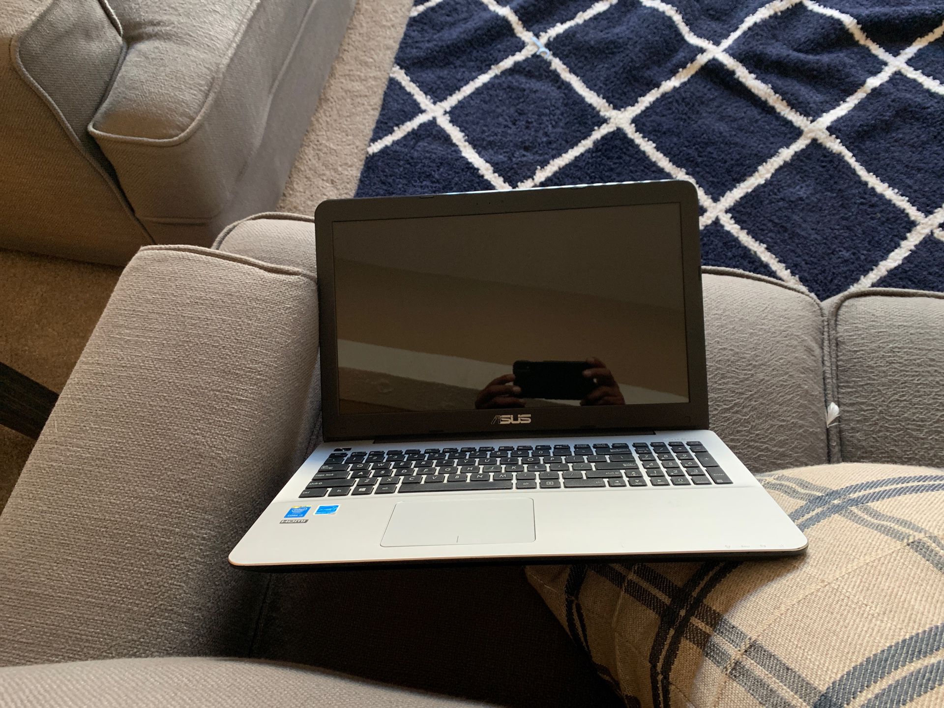 Asus x555L laptop $100