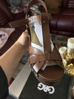 Guess super comfortable and versatile high sandals