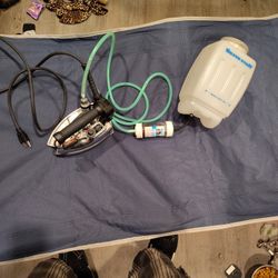 VIRTUALLY NEW INDUSTRIAL GRAVITY FED STEAM IRON