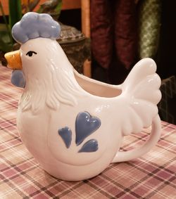Vintage Farmhouse Rooster Porcelain/Ceramic Planter Vase Decor.