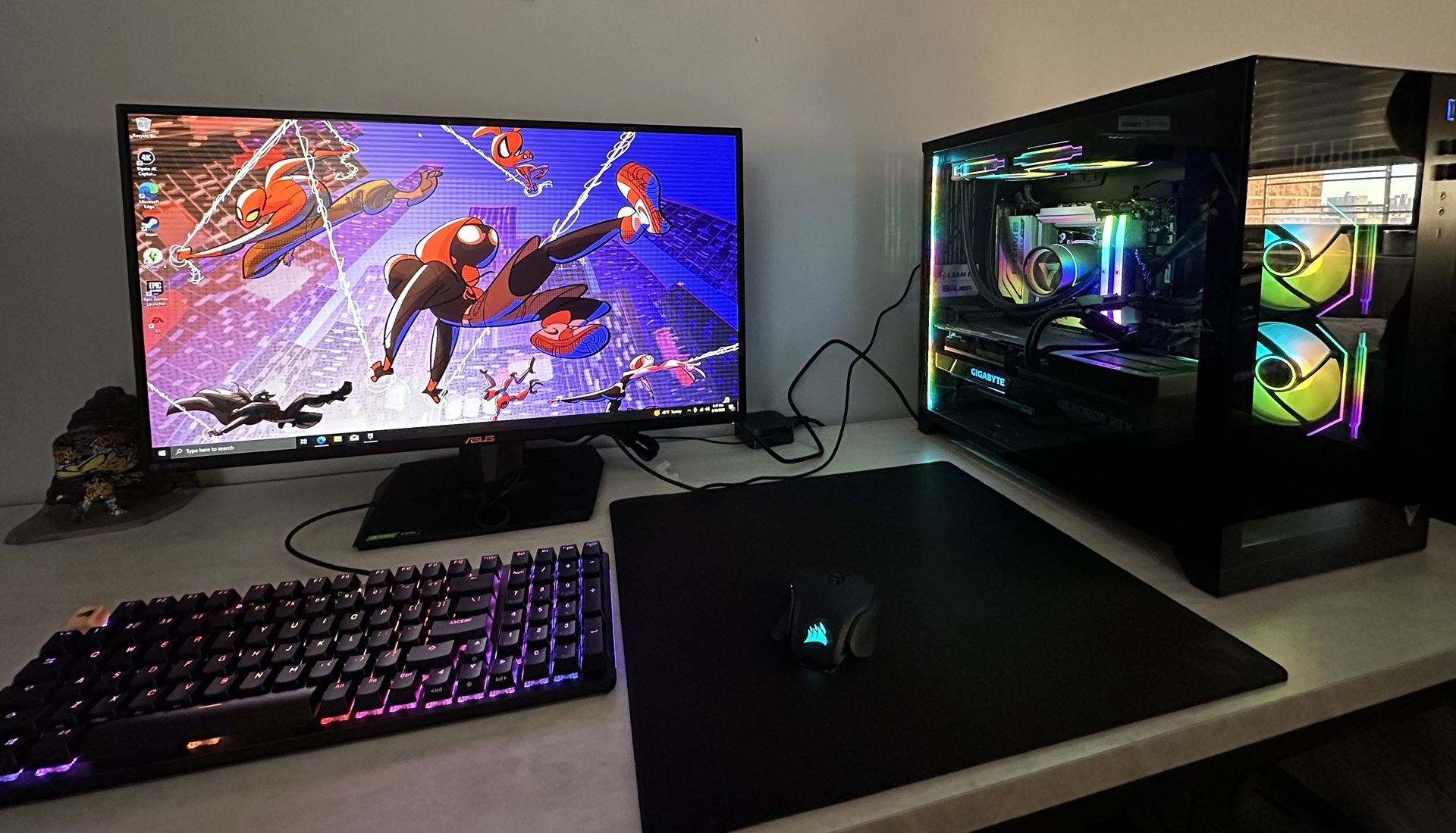 Full Gaming Setup- PC 4080 / Glorious Gaming Keyboard (96%) / Asus 27in monitor