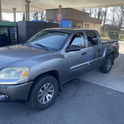 Mitsubishi Raider Ls